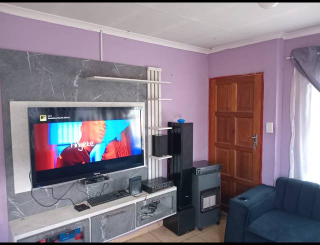 2 BEDROOM HOUSE SOLD IN BEVERLEY HILLS